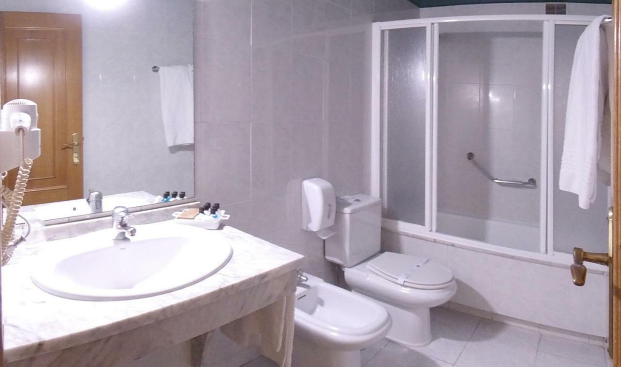 Small Double Room,1600560977:JPEG